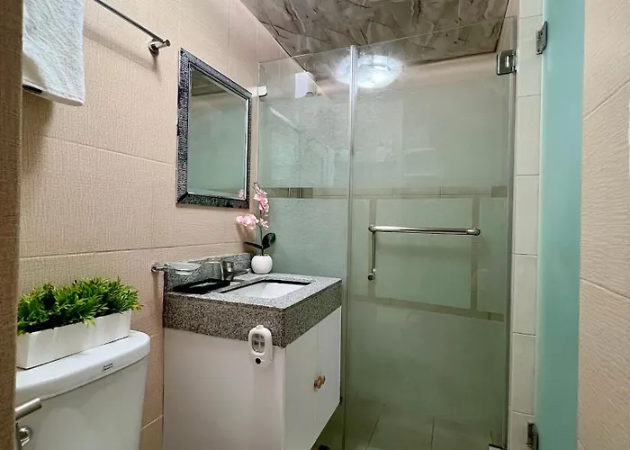 Sweet Staycation Aparthotel 4*