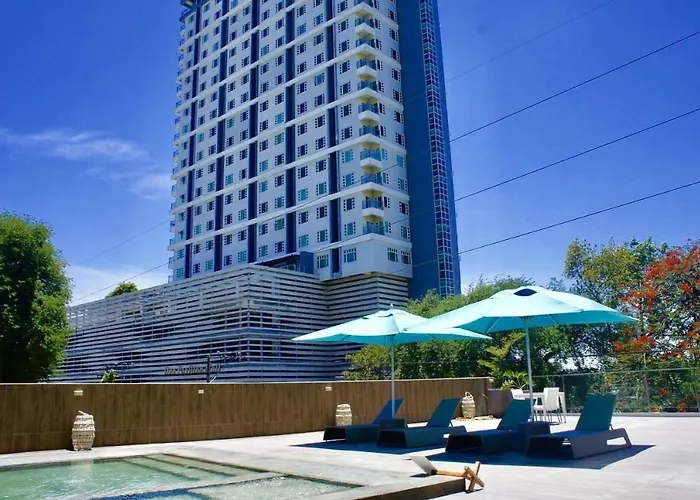 Sweet Staycation Aparthotel 4*